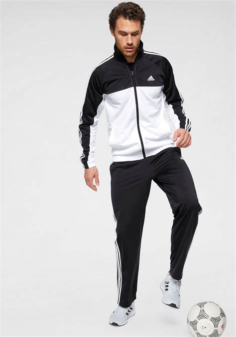 günstige adidas trainingsanzüge